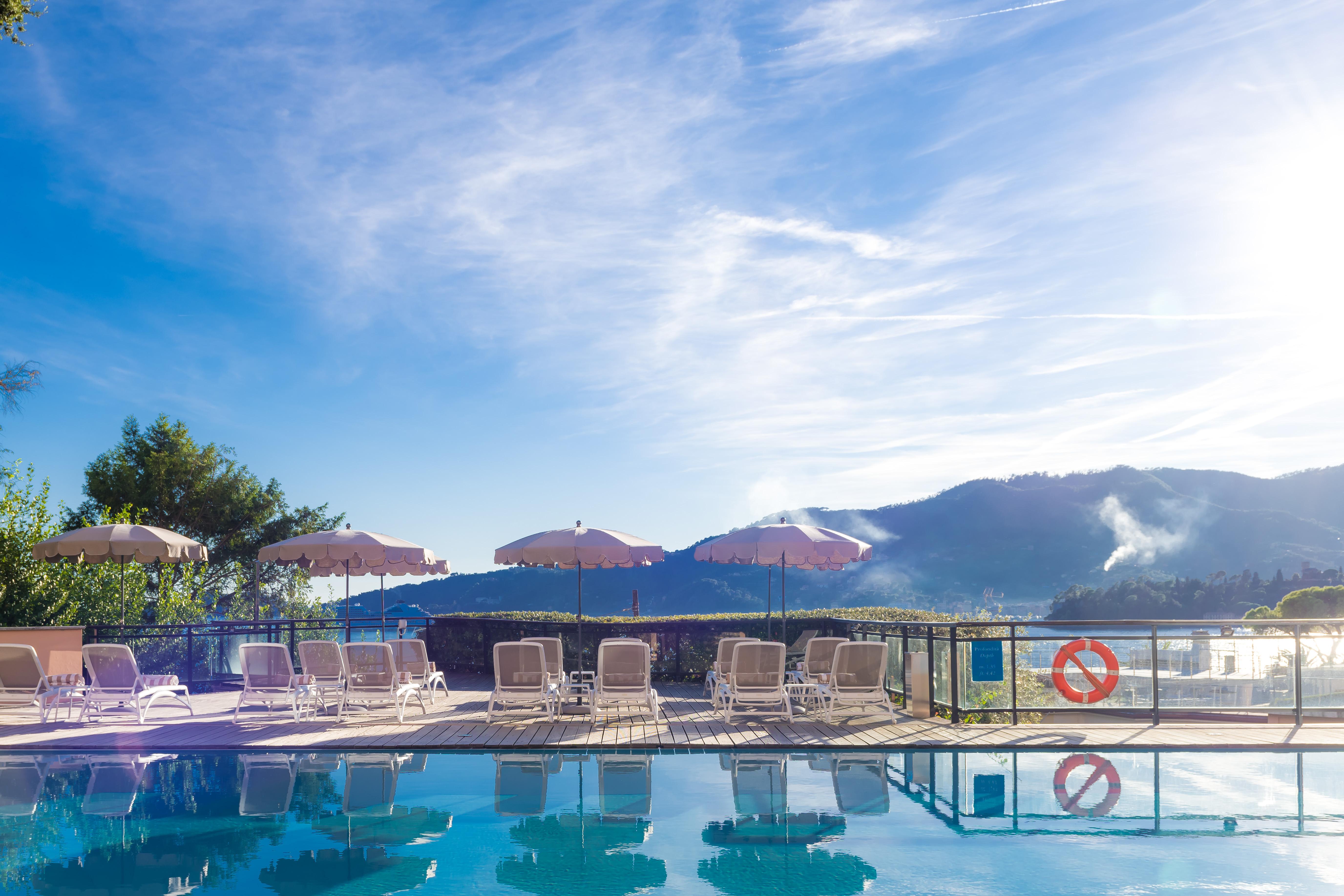 Grand Hotel Bristol Spa Resort, By R Collection Hotels Rapallo Exteriér fotografie The swimming pool at the hotel