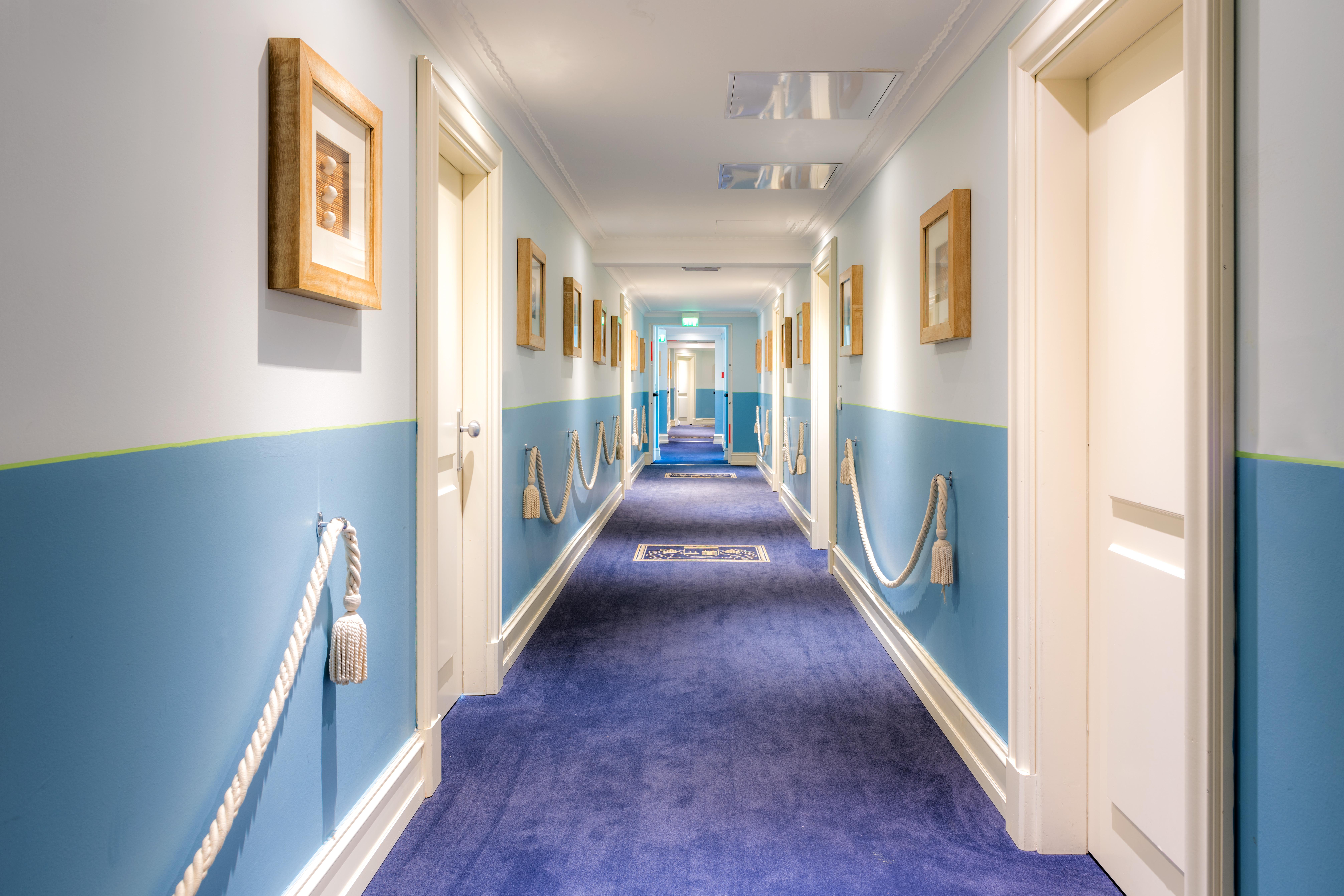 Grand Hotel Bristol Spa Resort, By R Collection Hotels Rapallo Exteriér fotografie A typical hotel corridor