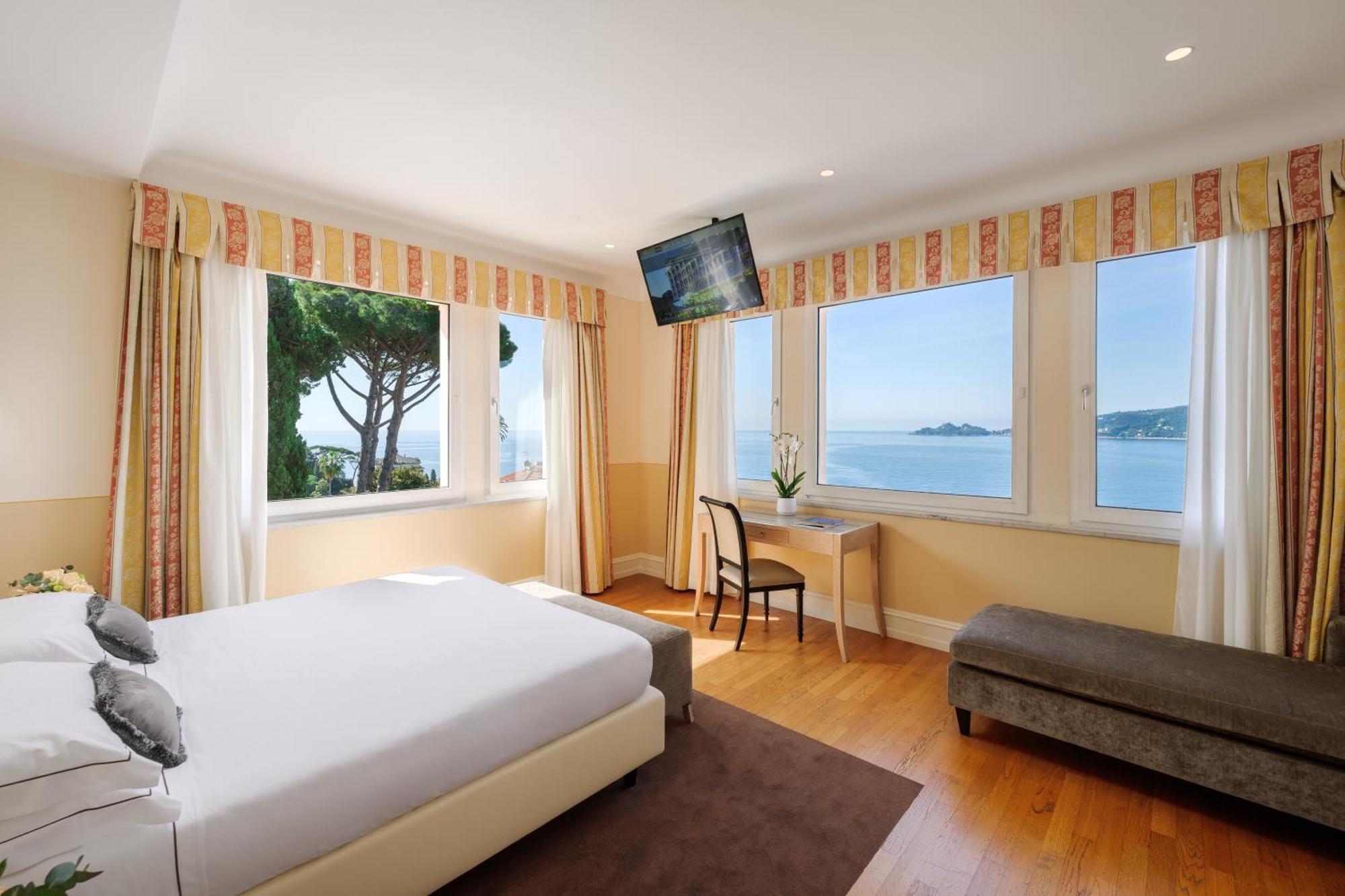 Grand Hotel Bristol Spa Resort, By R Collection Hotels Rapallo Exteriér fotografie A room at the Hotel Excelsior
